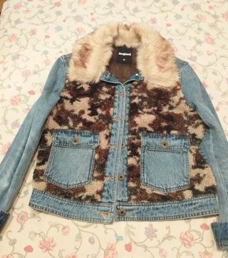 Cazadora Desigual vaquera con borrego