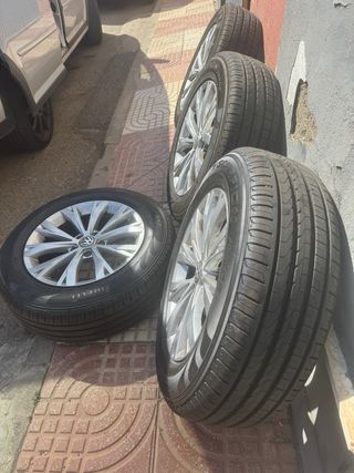 Llantas VW Tiguan 17 4 Neumáticos Pirelli Scorion 