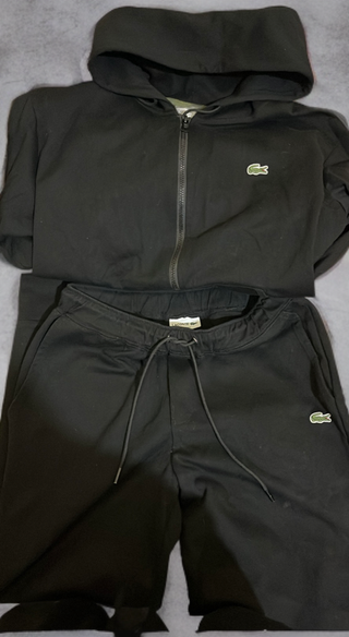 Conjunto Deportivo Lac4ste Negro y chándal under
