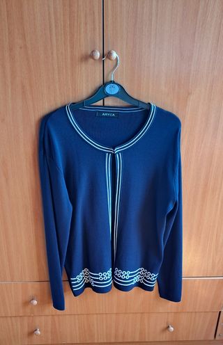 Chaqueta punto ARYCA azul marino. 