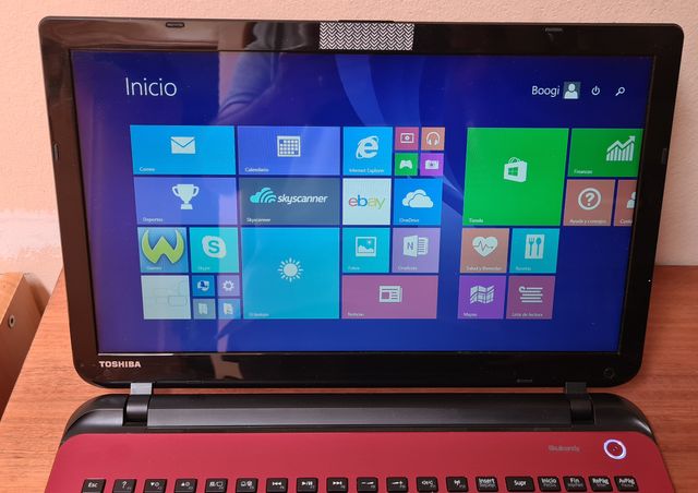 Portátil Toshiba Satellite L50-B-1LV Rojo