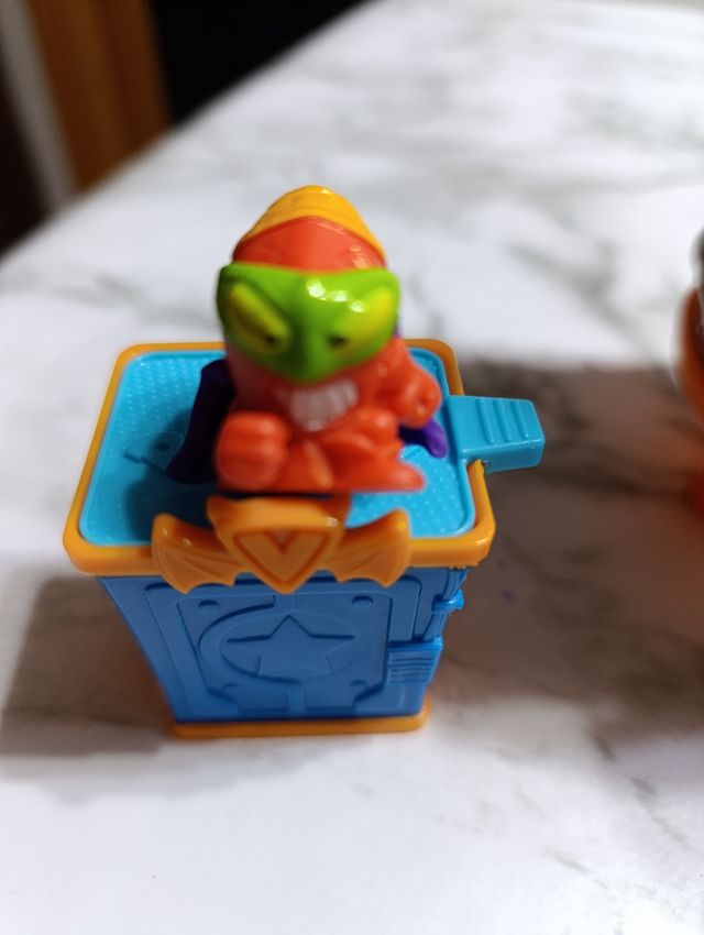 Base Secreta Superthings.