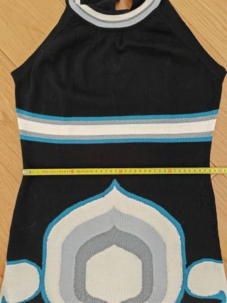 Vestito Twinset nero con fantasia geometrica.