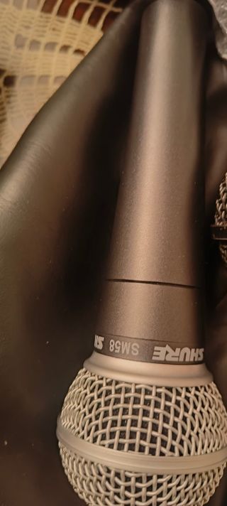 3 Micrófono Shure PGA58 y sm58