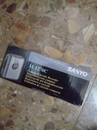 Grabadora Cassette Sanyo M-1270C