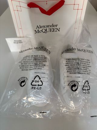 Alexander McQueen Oversized Blancas T.37