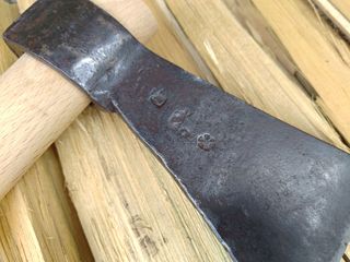 Ascia antica italiana forgiata