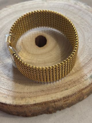Pulsera de acero inoxidable dorada
