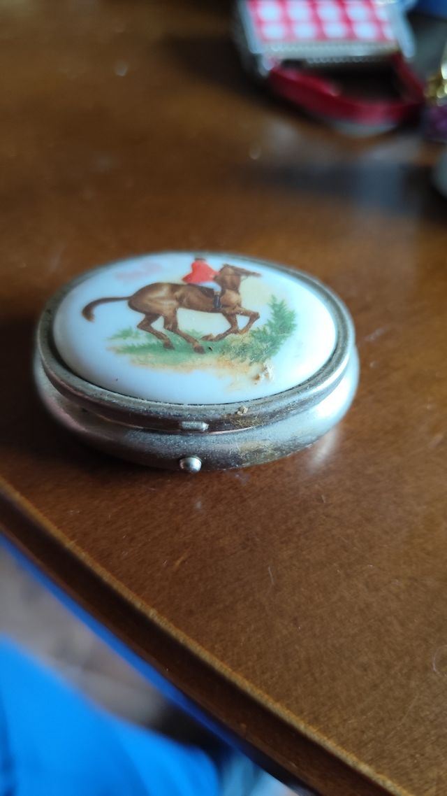 Portapillole anelli prato porcellana