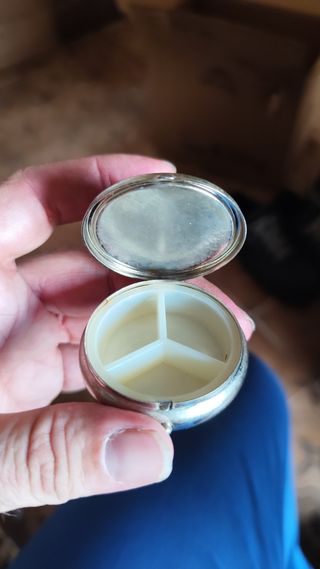 Portapillole anelli prato porcellana