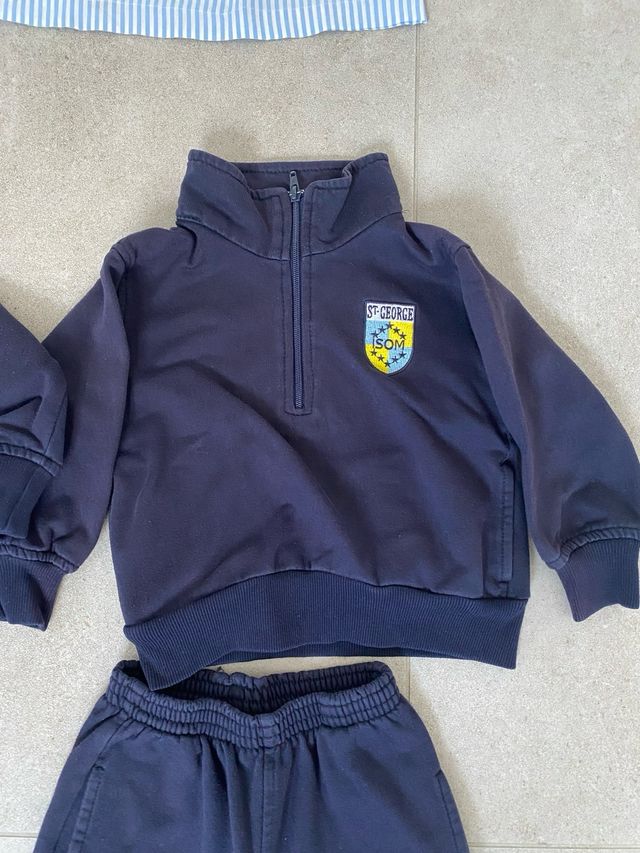 Uniforme de deporte colegio St. George Talla 2