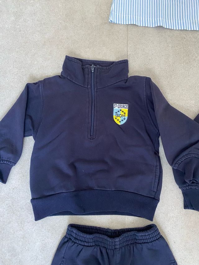 Uniforme de deporte colegio St. George Talla 2