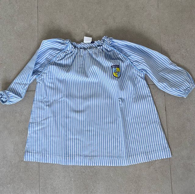 Baby de colegio St. George’s - Talla 2