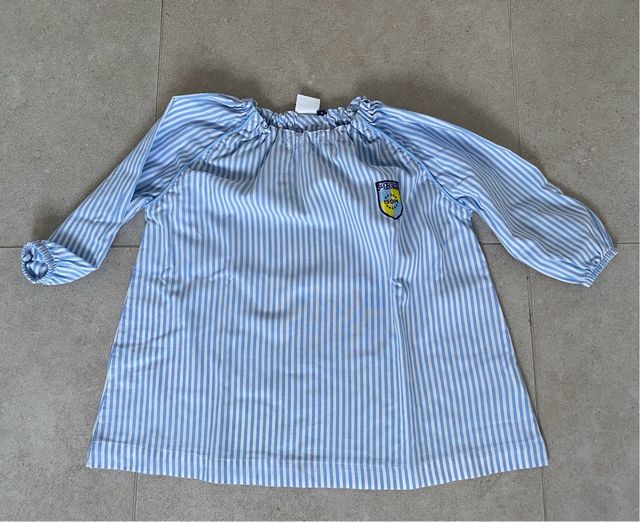Baby de colegio St. George’s - Talla 2