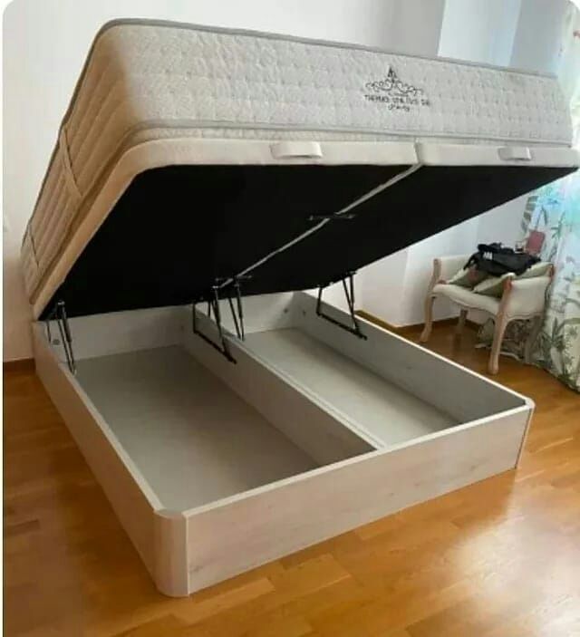 DIVANE/MATERASSI/RETI LETTO/BASI IMBOTTITE