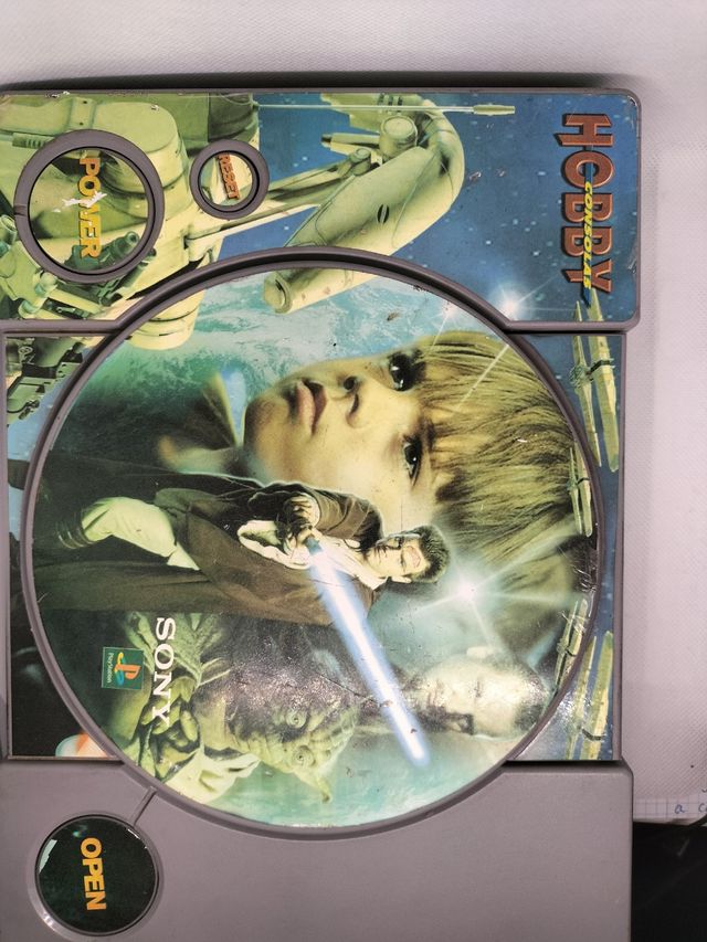 Consola PS1 Star Wars con todos sus accesorios