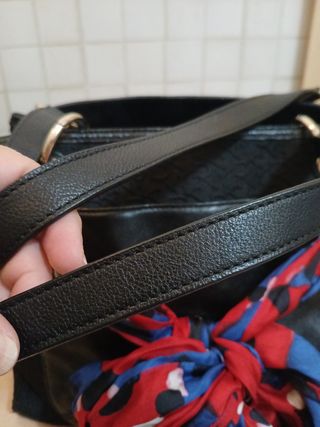 Borsa  vintage con foulard
Dkny