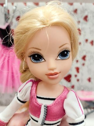 MUÑECA MOXIE GIRLZ MORE 2