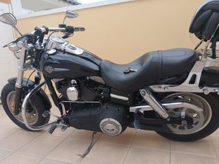 HARLEY DAVIDSON DYNA FAT BOB