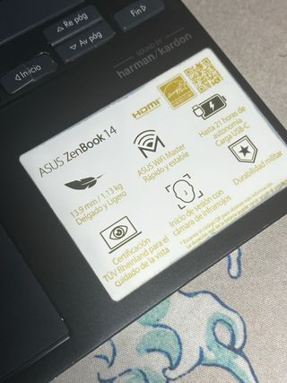 Asus Zenbook 14 UX425E Negro