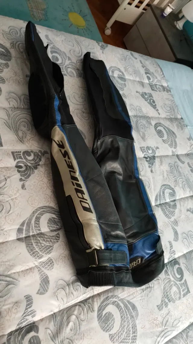 Pantaloni in pelle Dainese