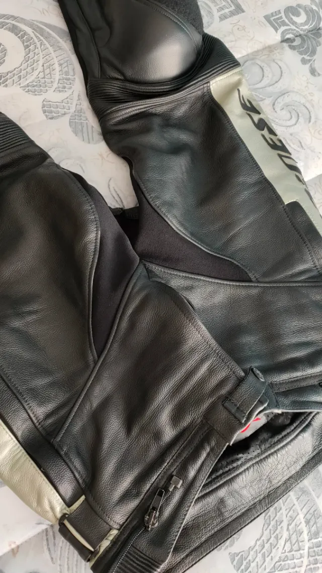 Pantaloni in pelle Dainese