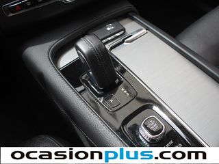 Volvo XC90 B5 D Momentum Pro AWD Auto 173 kW (235 CV)