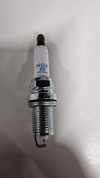 Bujías NGK Laser Platinum PFR7S8EG (1675) – NUEVAS