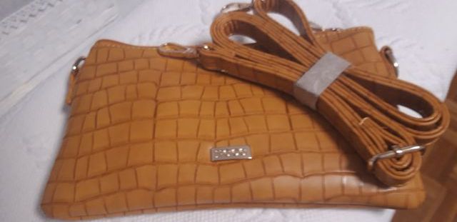 Bolso mostaza sin estrenar
