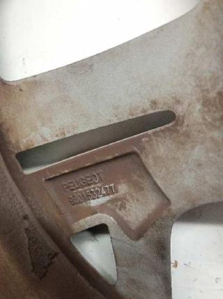 209506 9801532477 llanta peugeot 406 - 2.2 hdi mt