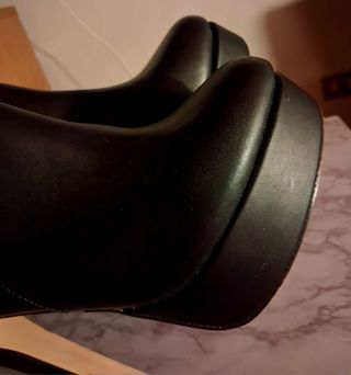 Stivaletti neri Primadonna con tacco alto