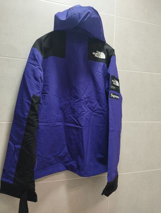 Chaqueta The North Face x Supreme Morada