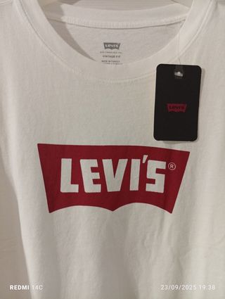 T-shirt Levi's bianca con logo rosso