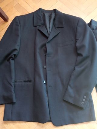 Traje de hombre negro