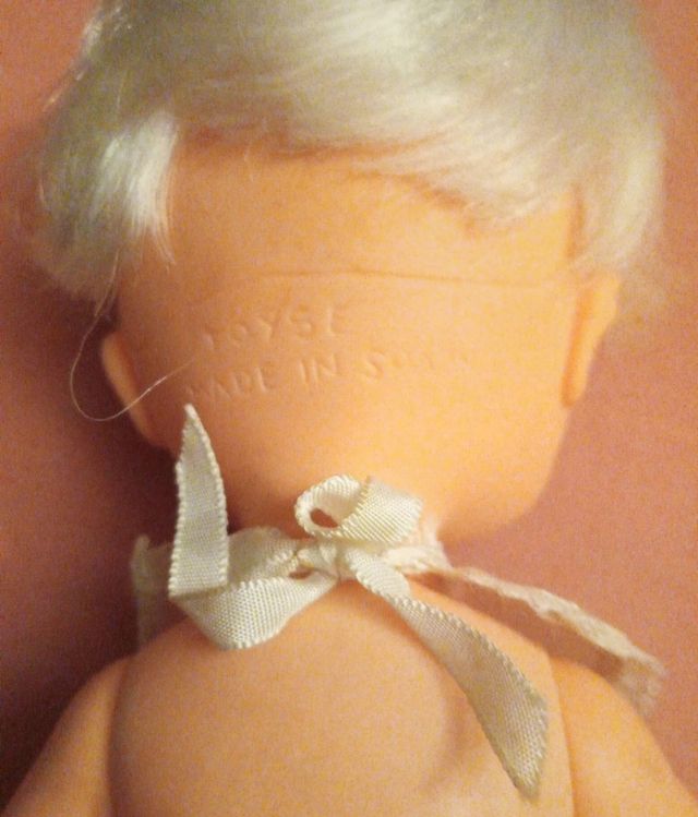 Muñeca bebé vintage de Toyse.