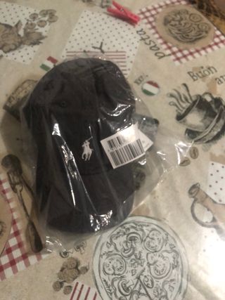 Gorra Polo Ralph Lauren gris.