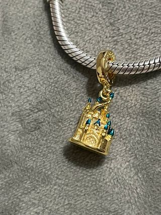 Charm Castillo Disney Dorado y Turquesa