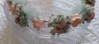 Broche y diadema comunión flores