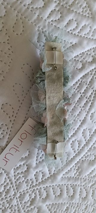 Broche y diadema comunión flores
