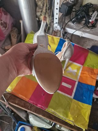 Zapatos de fiesta plateados