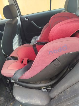 Silla de coche para bebé giratoria