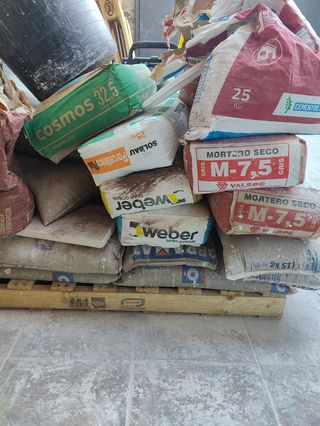 Material de obra: Cosmos, Solbau, Weber, Valsec