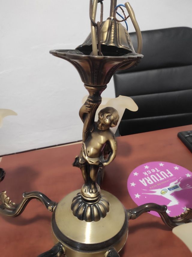 Lámpara de techo vintage con figura