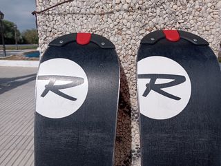 Esquís Rossignol Z6 con fijaciones