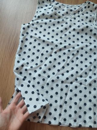 Blusa lunares blanca y negra