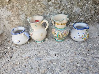 Set di 4 vasi antichi in ceramica