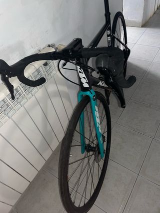 bicicleta de carretera KTM full carbono 