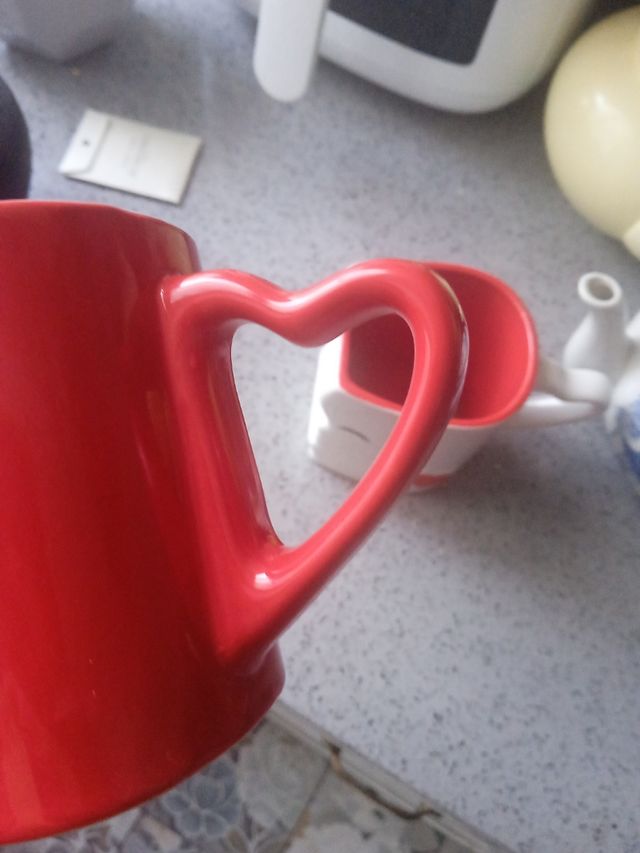 Tazas de pareja con forma de corazón