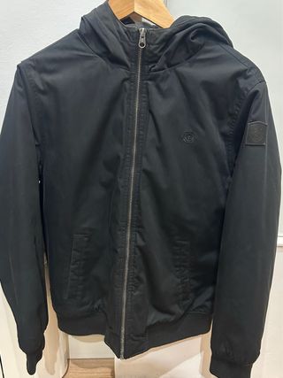 Chaqueta Element Negra con Capucha Niño T/16