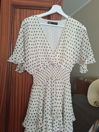 Vestido de lunares beige y negro